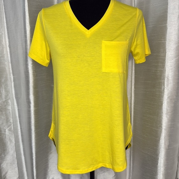 Ady P Yellow V Neck High Low Rayon Blend Womens S Short Sleeve T Shirt NWT - Picture 2 of 9